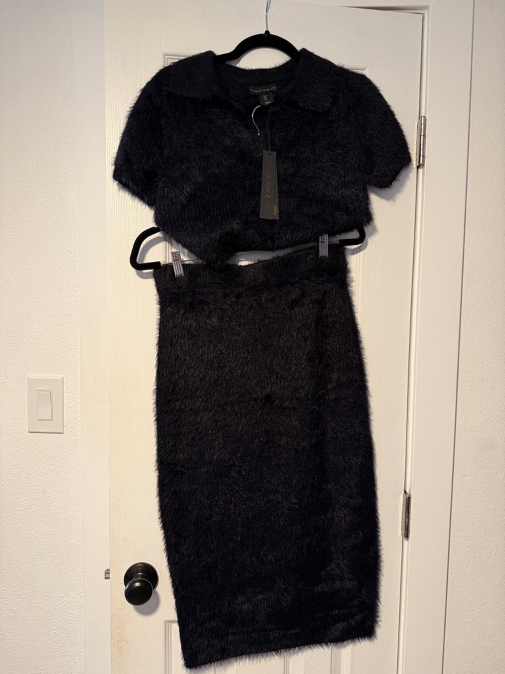 Black Short-Sleeve Fuzzy Set